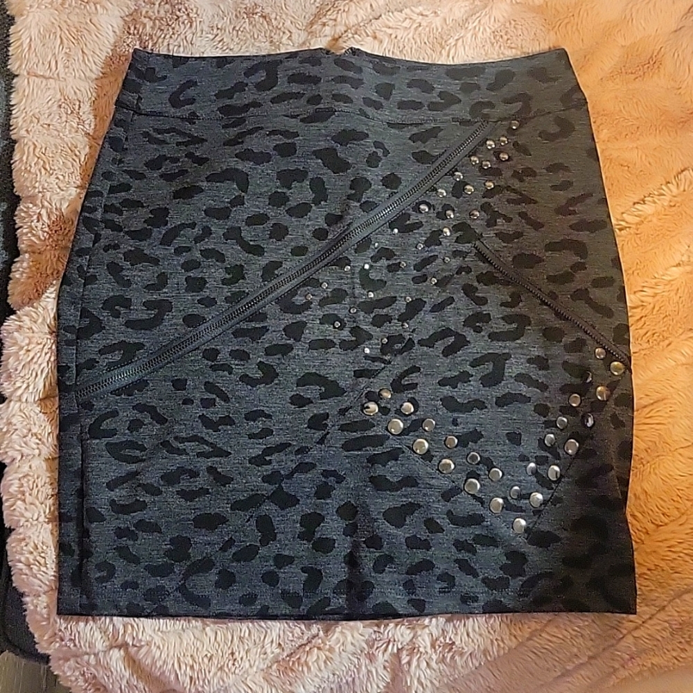 DONATED!!!!!     Kardashian Kollection mini skirt (Retro)